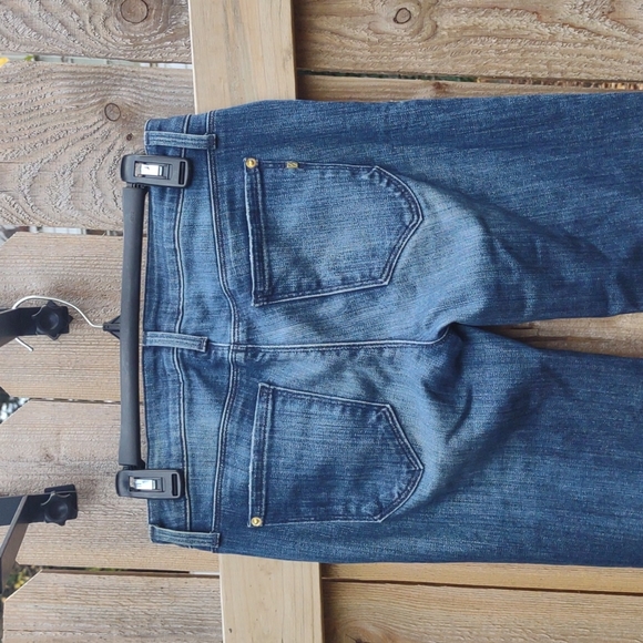 Genetic Denim Leaf fit and flare distressed jeans - Picture 5 of 11